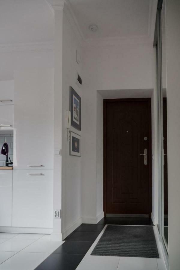 ורשה Aski Hoza Apartment מראה חיצוני תמונה